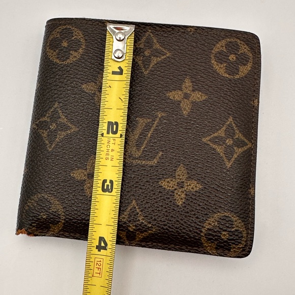 Louis Vuitton men’s bifold wallet - Picture 10 of 13